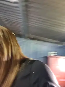 Snapshot of Evehampy chatting on 01-05-25, 08:00 Evehampy online show from 01-05-25, 08:00