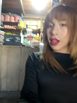 Snapshot of Evehampy chatting on 01-05-25, 11:01 Evehampy online show from 01-05-25, 11:01