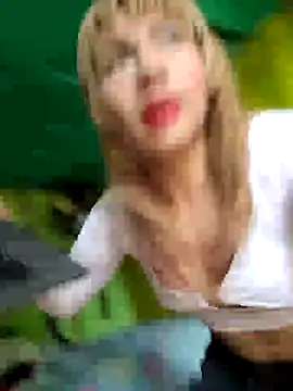 Snapshot of Evehampy chatting on 09-14-25, 06:51 Evehampy online show from 09-14-25, 06:51