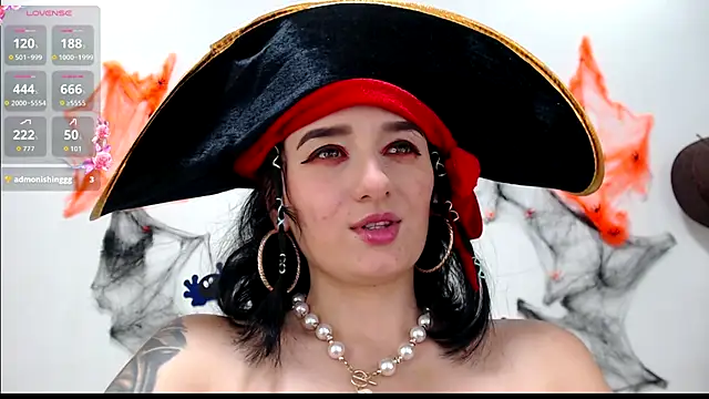 Snapshot of Sisirojas chatting on 10-24-25, 01:35 Sisirojas online show from 10-24-25, 01:35