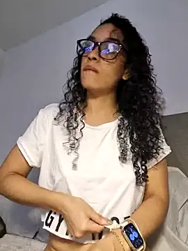 Snapshot of angela__98 chatting on 05-14-26, 12:34 angela 98 online show from 05-14-26, 12:34