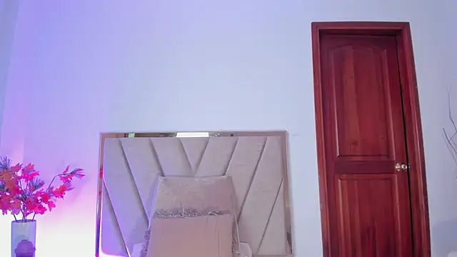 NoraDasilva online show from 02-01-25, 11:48