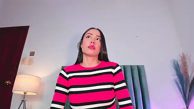 NoraDasilva online show from 02-22-25, 12:16