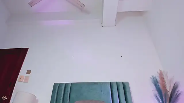 NoraDasilva online show from 02-22-25, 06:28