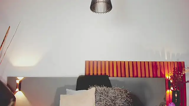 NoraDasilva online show from 02-25-25, 11:55