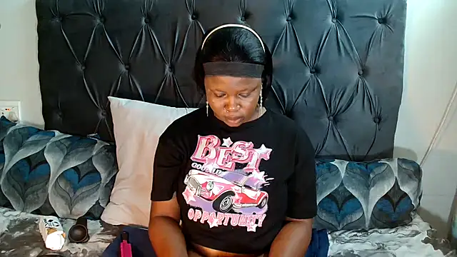 KylaBloom online show from 12-01-24, 10:10