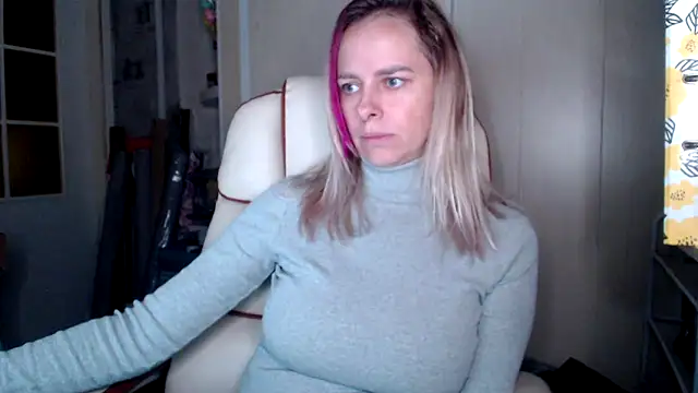 las sweet online show from 10-31-25, 08:04