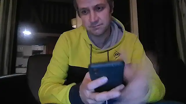 Snapshot of popperspair chatting on 10-28-25, 11:51 popperspair online show from 10-28-25, 11:51