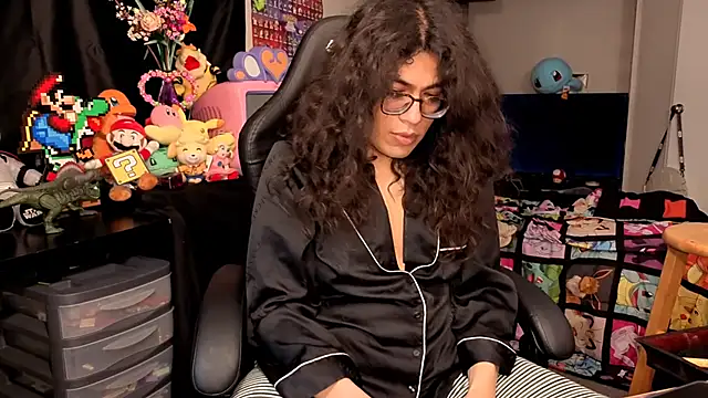 Snapshot of ShinyCherub chatting on 11-04-25, 05:12 ShinyCherub online show from 11-04-25, 05:12