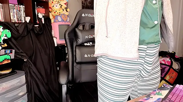 Snapshot of ShinyCherub chatting on 02-17-26, 10:16 ShinyCherub online show from 02-17-26, 10:16