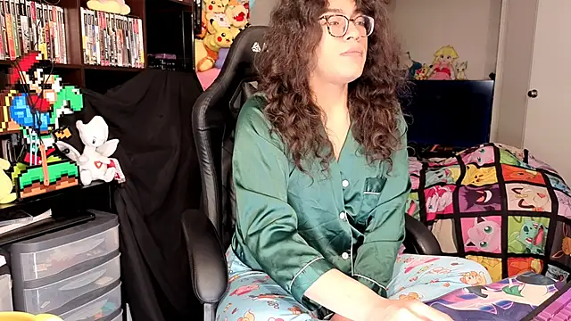 Snapshot of ShinyCherub chatting on 03-18-26, 04:48 ShinyCherub online show from 03-18-26, 04:48