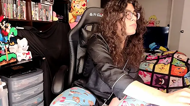 Snapshot of ShinyCherub chatting on 03-28-26, 06:46 ShinyCherub online show from 03-28-26, 06:46