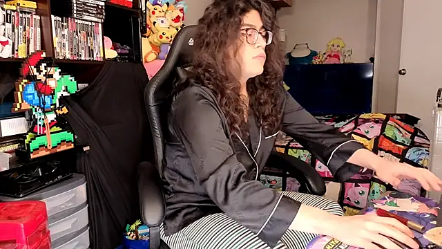 Snapshot of ShinyCherub chatting on 04-05-26, 09:06 ShinyCherub online show from 04-05-26, 09:06