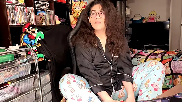 Snapshot of ShinyCherub chatting on 04-14-26, 09:59 ShinyCherub online show from 04-14-26, 09:59