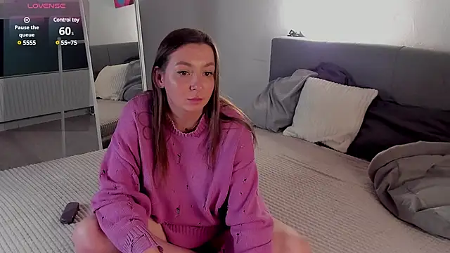 Snapshot of LirikaXox chatting on 02-24-25, 07:52 LirikaXox online show from 02-24-25, 07:52