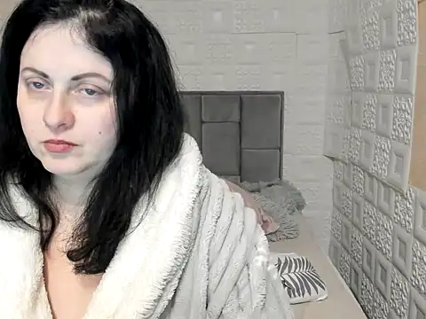 Lillian2 online show from 02-16-25, 10:32