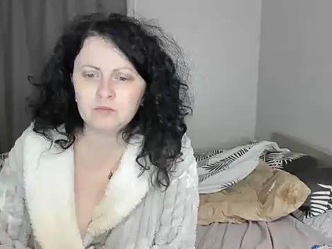 Lillian2 online show from 09-28-25, 02:50