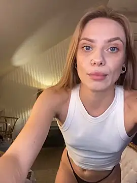 Snapshot of Angy_Netal chatting on 12-10-24, 03:33 Angy Netal online show from 12-10-24, 03:33