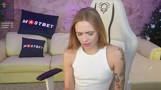 Snapshot of Angy_Netal chatting on 01-08-25, 06:31 Angy Netal online show from 01-08-25, 06:31