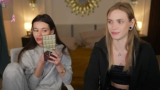 Snapshot of Angy_Netal chatting on 03-18-25, 07:52 Angy Netal online show from 03-18-25, 07:52