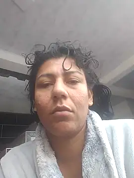 Snapshot of Sofi_love_2 chatting on 10-29-25, 04:20 Sofi love 2 online show from 10-29-25, 04:20