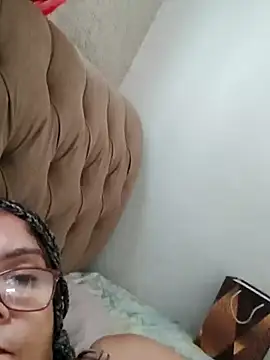 Snapshot of Delicy1 chatting on 02-14-25, 12:14 Delicy1 online show from 02-14-25, 12:14