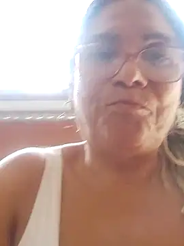 Snapshot of Delicy1 chatting on 02-15-25, 07:17 Delicy1 online show from 02-15-25, 07:17