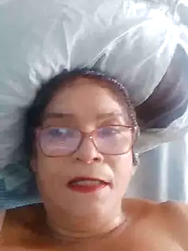 Snapshot of Delicy1 chatting on 02-19-25, 04:33 Delicy1 online show from 02-19-25, 04:33