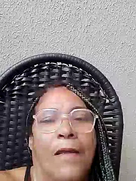 Snapshot of Delicy1 chatting on 03-08-25, 11:05 Delicy1 online show from 03-08-25, 11:05