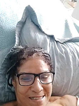 Snapshot of Delicy1 chatting on 03-15-25, 03:27 Delicy1 online show from 03-15-25, 03:27