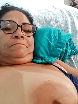 Snapshot of Delicy1 chatting on 10-25-25, 07:30 Delicy1 online show from 10-25-25, 07:30