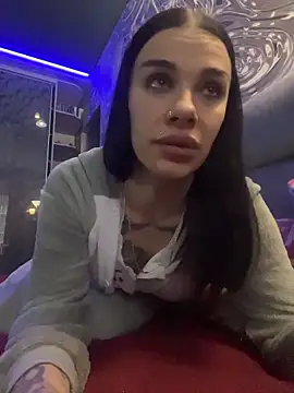 Queen of pain online show from 12-23-25, 06:44