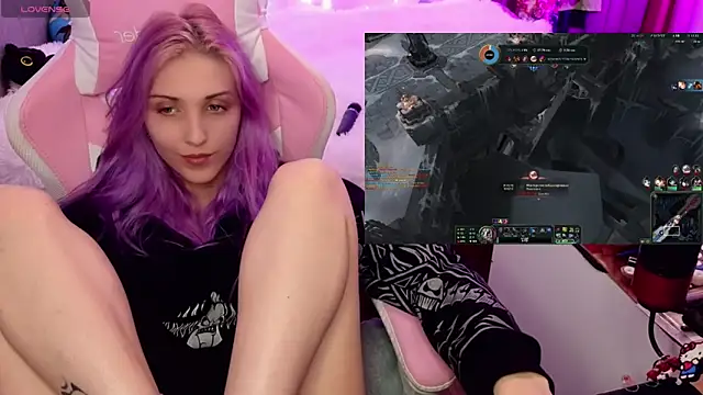 Snapshot of Violet_Noir chatting on 01-31-25, 11:13 Violet Noir online show from 01-31-25, 11:13