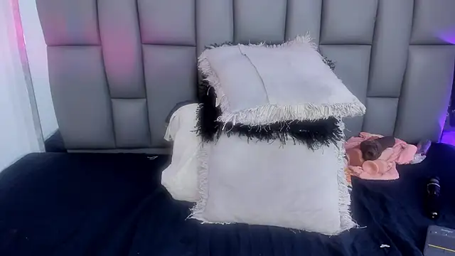  MiaBrown  online show from 03-19-25, 06:23