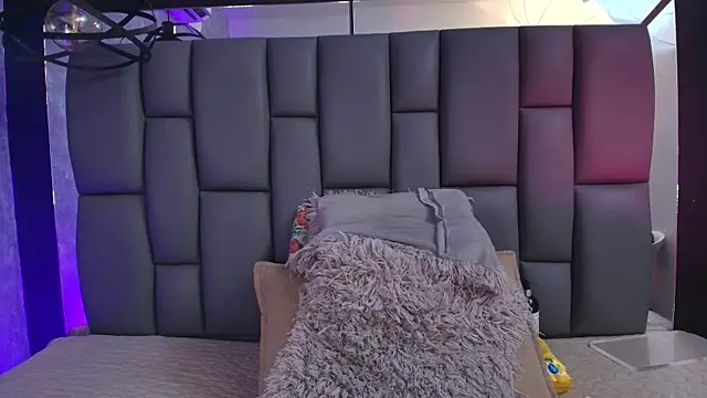  MiaBrown  online show from 09-18-25, 12:07