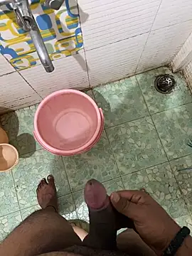 Snapshot of Honeydick7 chatting on 12-27-24, 12:23 Honeydick7 online show from 12-27-24, 12:23