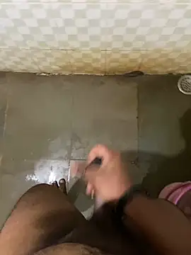 Snapshot of Honeydick7 chatting on 01-15-25, 03:33 Honeydick7 online show from 01-15-25, 03:33