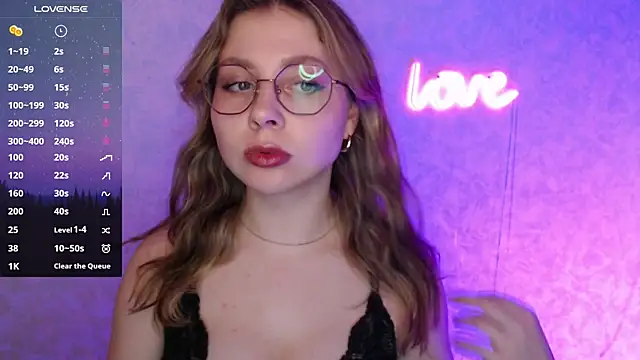 Leah Reed online show from 02-20-25, 01:51