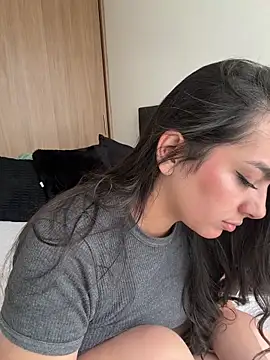 Nicollemays online show from 03-05-26, 03:19