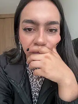 Snapshot of Nicollemays chatting on 04-17-26, 01:14 Nicollemays online show from 04-17-26, 01:14