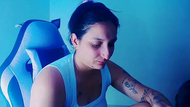 liz dirty online show from 04-12-26, 09:09