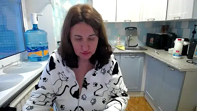 DonnaMagdalena online show from 12-11-24, 06:36