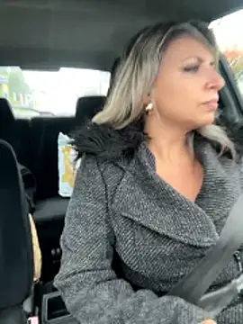 Snapshot of Cute_Anissa chatting on 10-29-25, 02:30 Cute Anissa online show from 10-29-25, 02:30