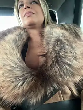 Snapshot of Cute_Anissa chatting on 01-19-26, 03:05 Cute Anissa online show from 01-19-26, 03:05