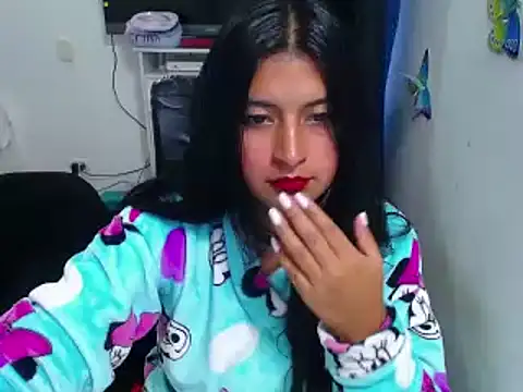 Snapshot of Yunhot_ chatting on 02-15-25, 08:33 Yunhot  online show from 02-15-25, 08:33