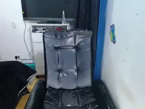 Snapshot of Yunhot_ chatting on 03-10-25, 05:00 Yunhot  online show from 03-10-25, 05:00