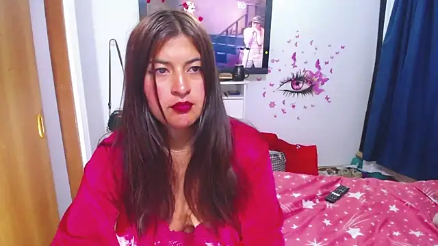 Yunhot  online show from 03-21-26, 11:48