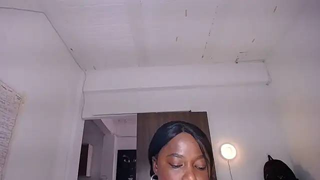 yselahot online show from 06-30-26, 02:18