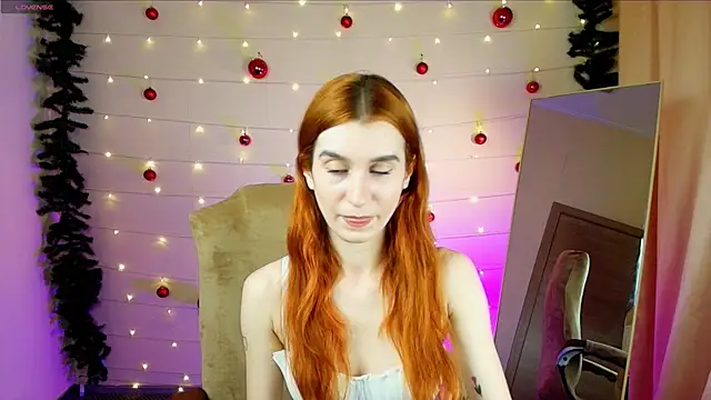 Snapshot of Sally_Biscuit chatting on 12-22-24, 10:28 Sally Biscuit online show from 12-22-24, 10:28