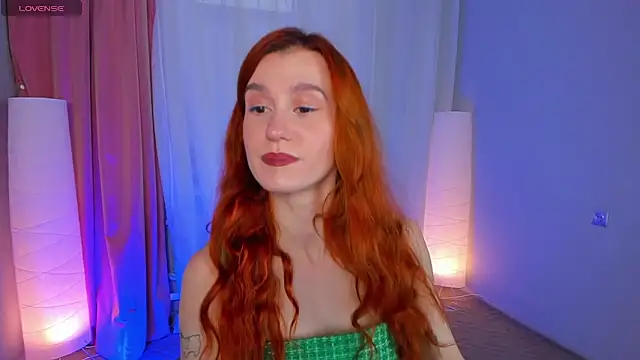 Snapshot of Sally_Biscuit chatting on 01-11-25, 09:47 Sally Biscuit online show from 01-11-25, 09:47